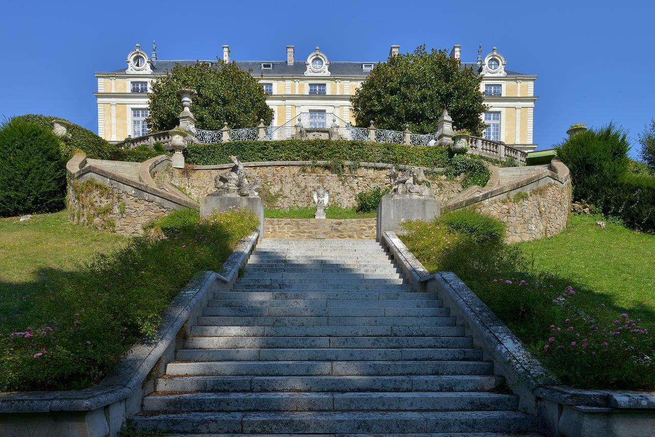 Chateau Colbert Maulévrier Kültér fotó