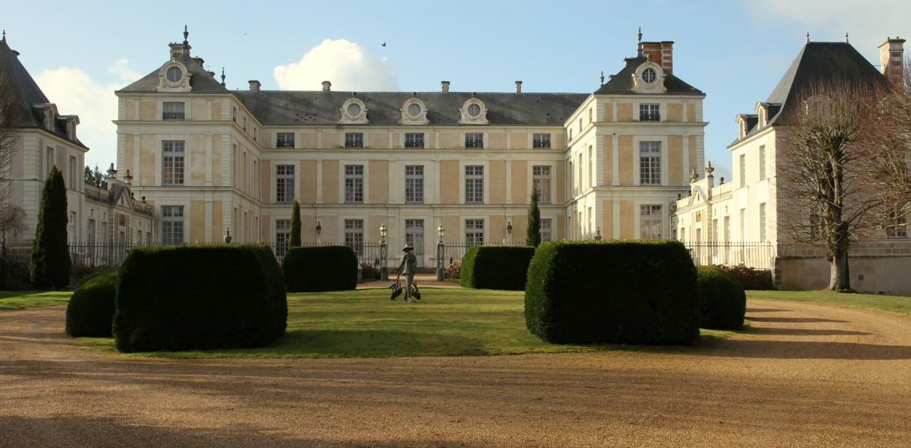 Chateau Colbert Maulévrier Kültér fotó